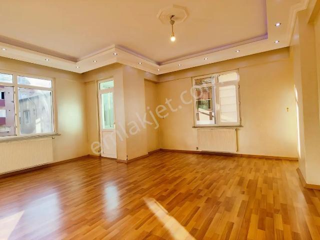 Üsküdar Ferah Mah 2 Wc,balkon 3+1 Kiralık Daire Enta Emlak
