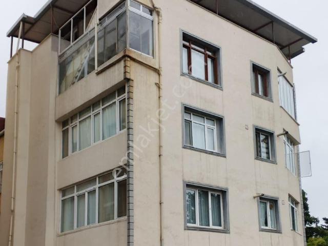 Üsküdar Kısıklı 'da Metroya Yakın Ferah Satılık 2+1 Daire