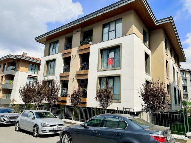 ÜSKÜDAR KİRAZLITEPE TOKİ KONUTLARINDA SATILIK 2+1 DAİRE