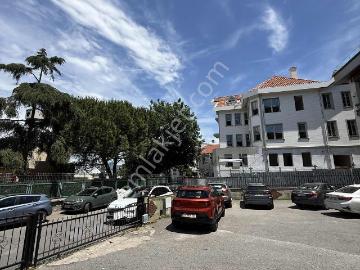 Üsküdar Sahil Site İçi Otoparklı Bahçeli Geniş Kiralık Daire