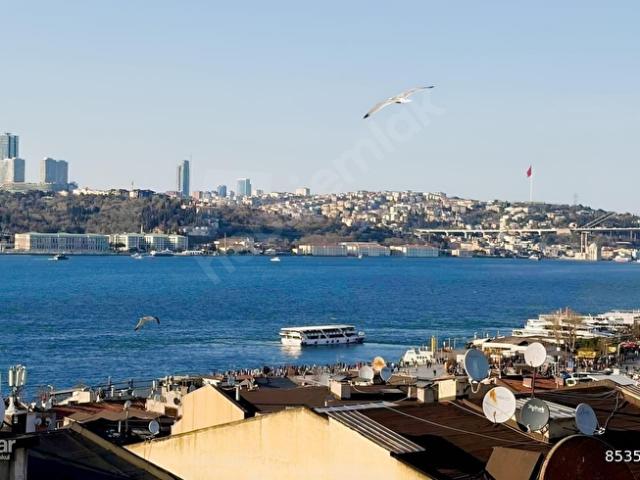 Eskidar'dan Sahile Yakın Boğaz Manzaralı Teraslı 3+1 Dubleks