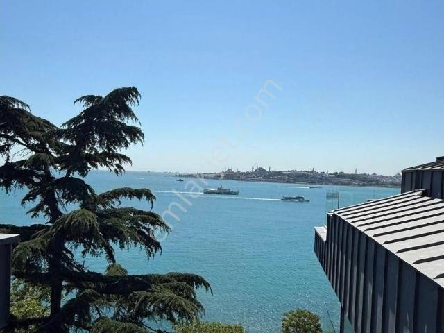 Üsküdar Salacak'ta K.otoparklı, Manzaralı 5+1 Sıfır Dubleks