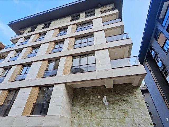 ÜSKÜDAR satılık daire 2+1 ARAKAT DAİRE