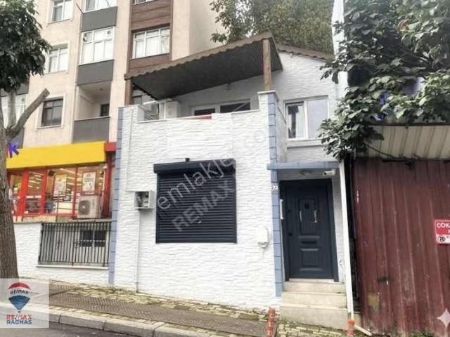 Üsküdar Selami Ali Mahallesinde Satılık 2+1 Müstakil Ev