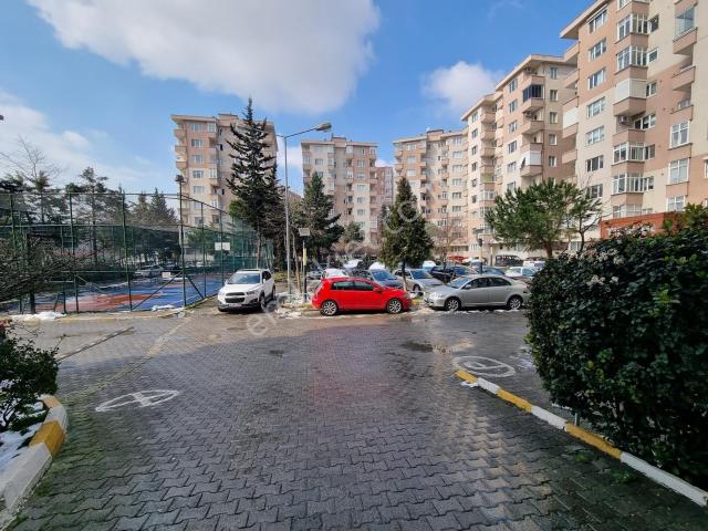 Üsküdar Ünalan Boğaziçi Sitesi'nde Full Yapılı Kiralık 3+1 Daire