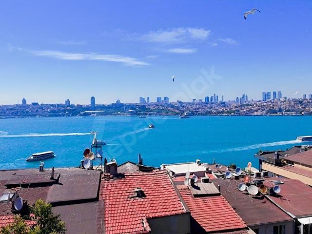 ÜSKÜDAR'DA KAPANMAYAN BOĞAZ MANZARALI 3+1 SATILIK DAİRE
