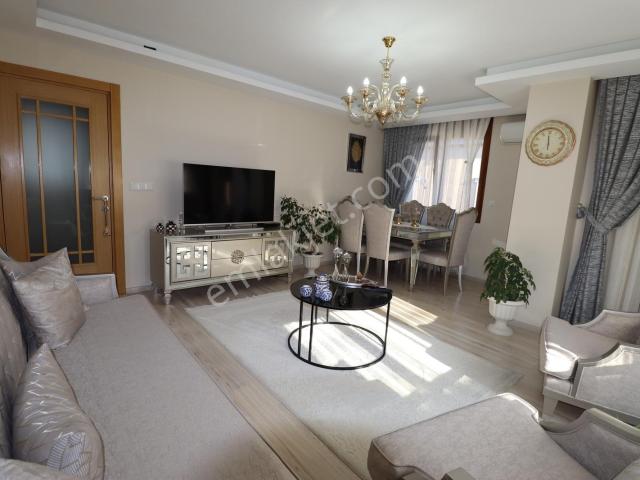 Üsküdar'da Satılık 4+1 Dubleks Daire