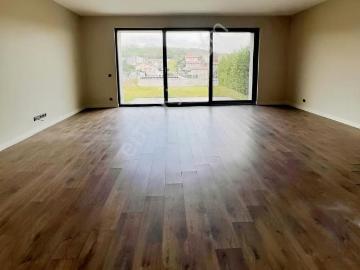 Uskumruköy Dekar Bahçeli Ferah 2+1 Kiralık Villa