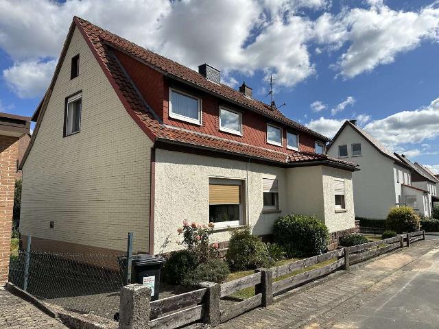 Uslar * großzügiges Einfamilienhaus * Wohnfläche ca. 190 m² * Grundstück ca. 604 m² * Garage