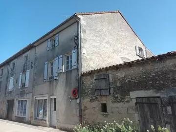 Usson du Poitou 86350 Achat / Vente maison 7 pièces t7 au dernier étage