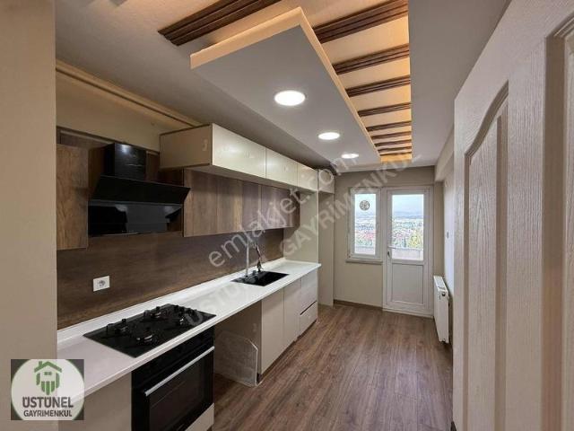 Üstünel'den Aile Binasında Önü Açık 3+1 Manzaralı Satılık Daire