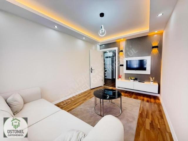 Üstünel'den Cadde Üzeri 2+1 Ayrı Mutfaklı Ara Kat Satılık Daire