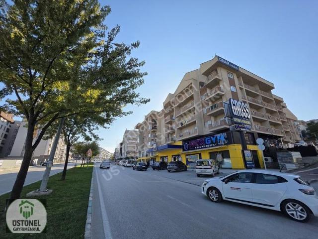 Üstünel'den Dumlupınar'da Cadde Üzeri Abonelikleri Açık Daire