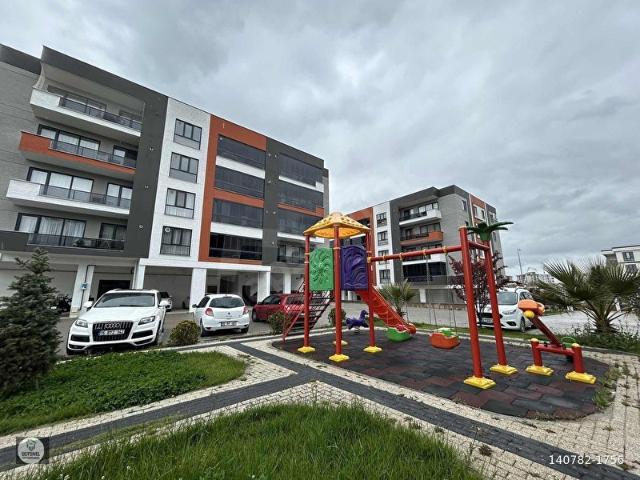 ÜSTÜNEL'DEN SİTE İÇİ 2+1 OTOPARKLI OYUN PARKLI AİLE SİTESİ