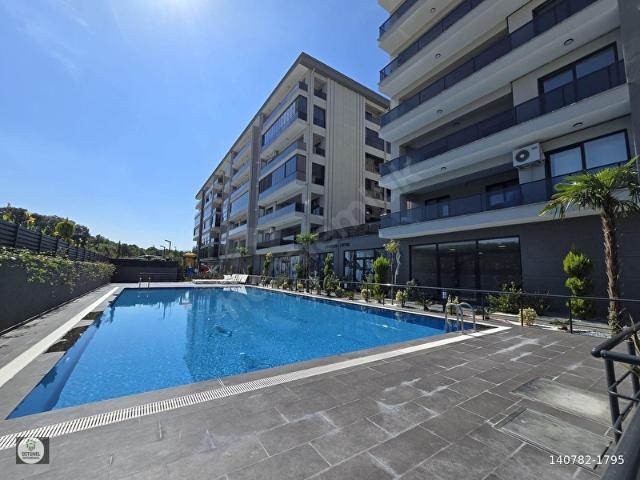 ÜSTÜNEL'DEN YÜKSEK KREDİLİ GENİŞ M2'Lİ ARAKAT SATILIK DAİRE