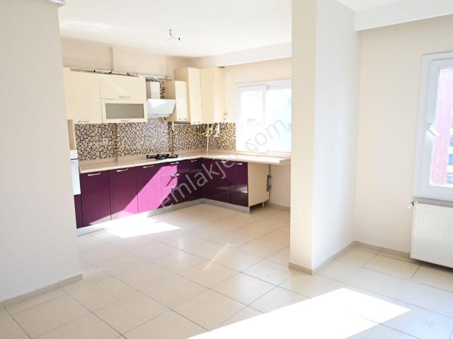 Üstünkent'ten Akkent'te Modern Site İçi Kiralık 3+1 Geniş Daire