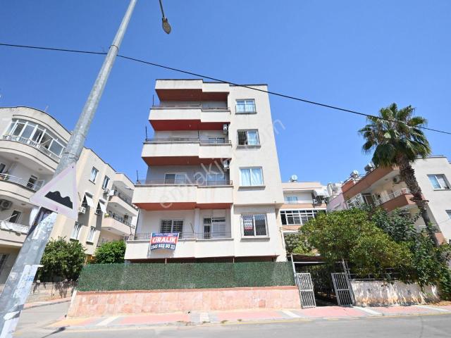 Üstünkentten Aydınlıkevler'de Forum Avm Yakını Kiralık 3+1 Daire