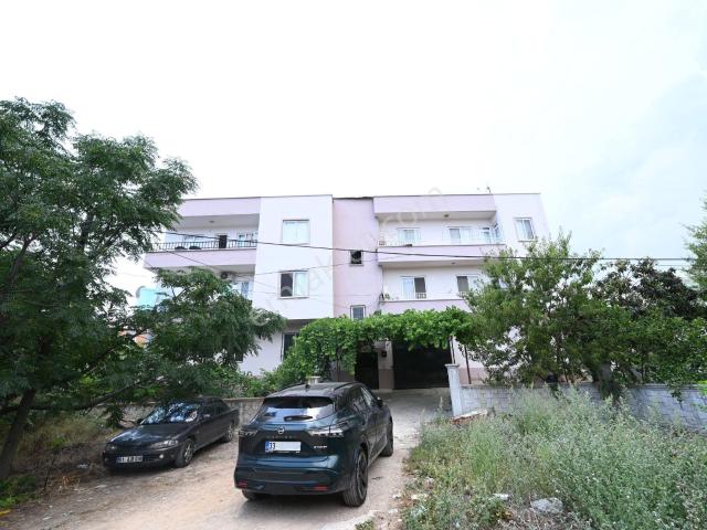 Üstünkent'ten Çiftlikköy'de Müstakil Tadında Kiralık Geniş 3+1
