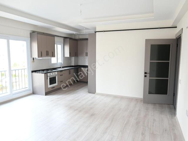 Üstünkent'ten Sosyal Donatılı Site İçi 3+1 Kiralık Modern Daire