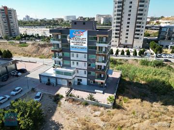 ÜSTÜNKENT ÇİFTLİKKÖY'DE TIP FAKÜLTESİ YANI SIFIR 2+1 DAİRELER