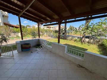 Usta Gayrimenkul'den Kiralık Denize Yürüme Mesafesinde Yazlık