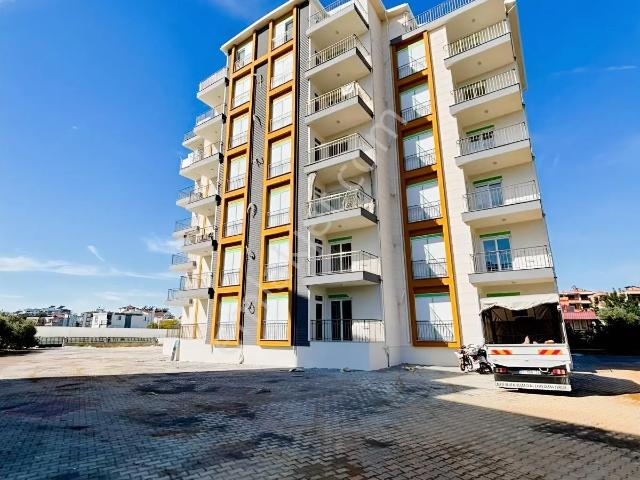 Usta Gayrimenkul'den Kiralık Sıfır 3+1 Daire