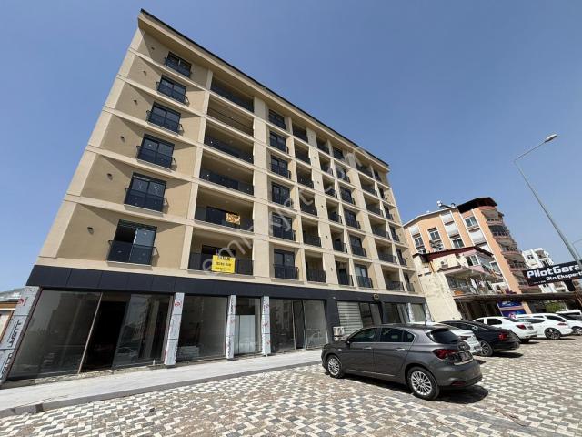 Usta Gayrimenkul'den Satılık Havuzlu Sitede Sıfır Lüks 2+1 Daire