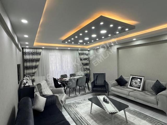 Ustabay Emlaktan Çarşının Göbeğinde Satılık 3+1 Lüx Daire