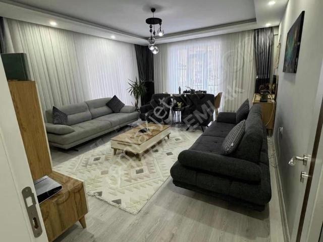 Ustabay Emlaktan Yenışehır Mahallesinde Satılık 3+1 Daire