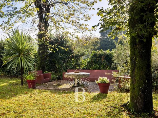 Ustaritz Maison De Maitre Debut Xxeme 350m² Ustaritz