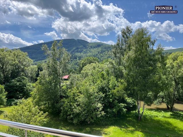 Sprzedam dwupoziomowy apartament 100 m² z balkonami i pięknym widokiem