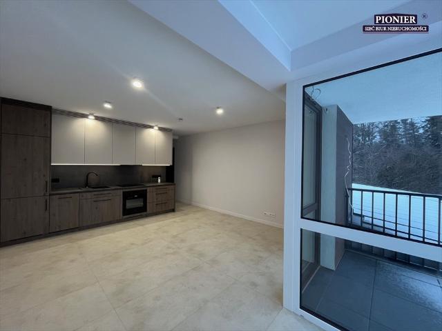 Sprzedam luksusowy apartament 64 m² z balkonami i klimatyzacją