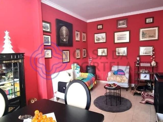 Usufruto Vitalício, com renda fixa 100,00€/mês 60m² Algueirão Mem Martins