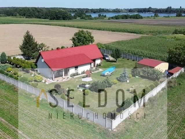 Dom z ogrodem i garażem nad Jeziorem Gopło, 140 m2