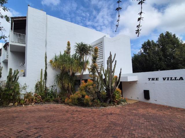 Upmarket 1 Bedroom Apartment