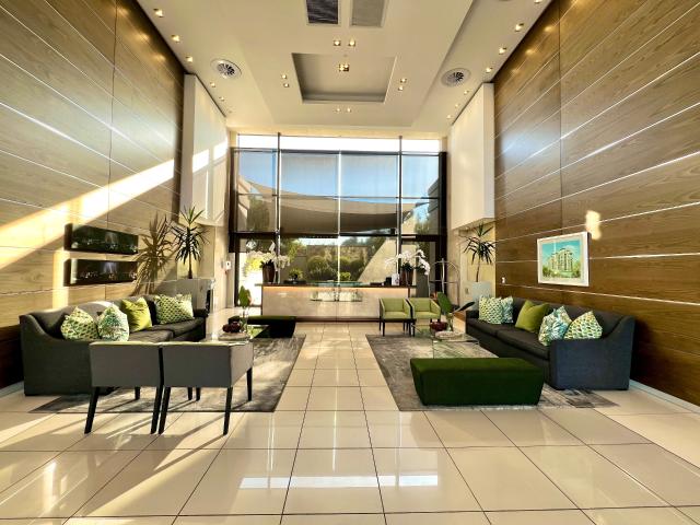 Upmarket 2 Bedroom Furnished Apartment in Sandton