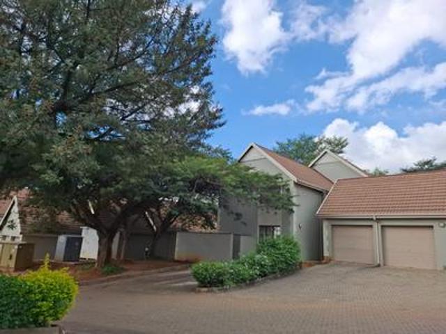 upmarket unit in secure complex