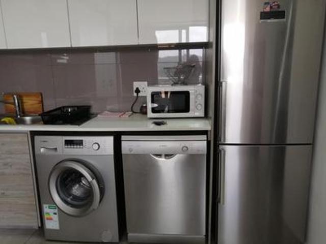 upmarket furnished studio!