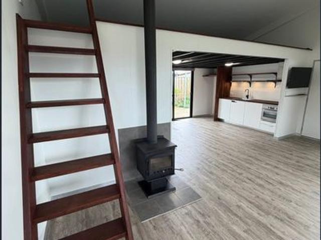 Upmarket Modern Studio