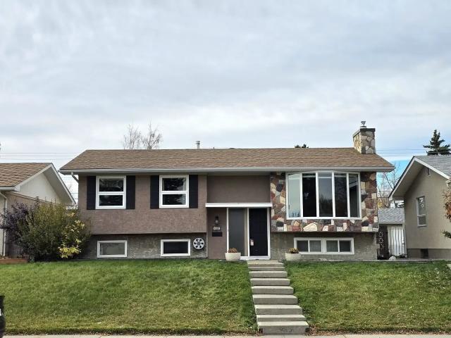 Updated Main Floor Suite in Marlborough — 3 Bedrooms Main Floor