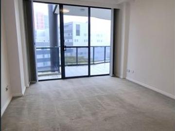 UPDATED MODERN GEM. LARGE MODERN 2 BED, 2 BATH, APT. WITH TERRACE SIZED BALCONY & 2 LOCK UP GARAGES, AVAILABLE NOW