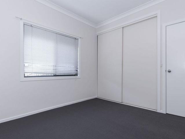 Updated and Fresh 2 Bedroom Unit!