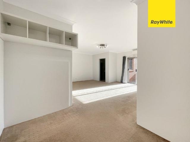 Updated Apartment with Courtyard