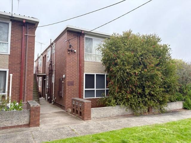 Updated apartment close to all amenities