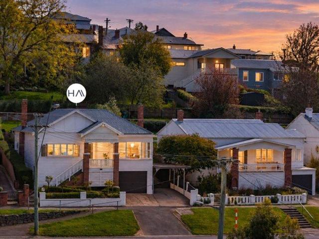 Updated Californian Home in a Walk Everywhere Location