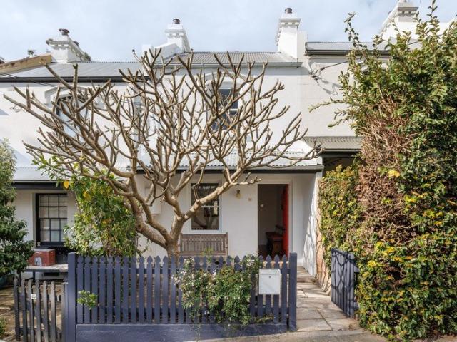 Updated character terrace backing onto Origlass Park