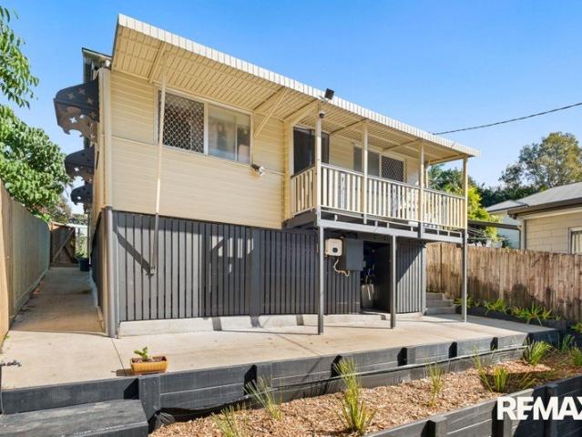 Charming Updated Home for Couples, First Home Buyers or Downsizers