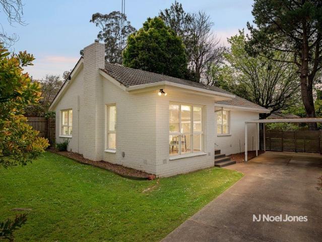 Updated Classic With Room For Backyard Cricket