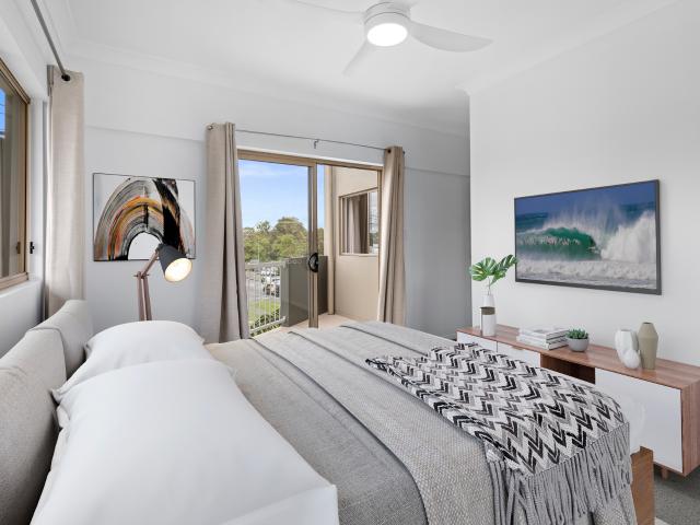 Updated coastal apartment in picturesque seaside setting