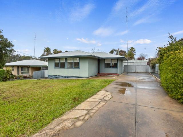 Updated Comfort & Investment Opportunity Near Clare Golf Course & Hospital